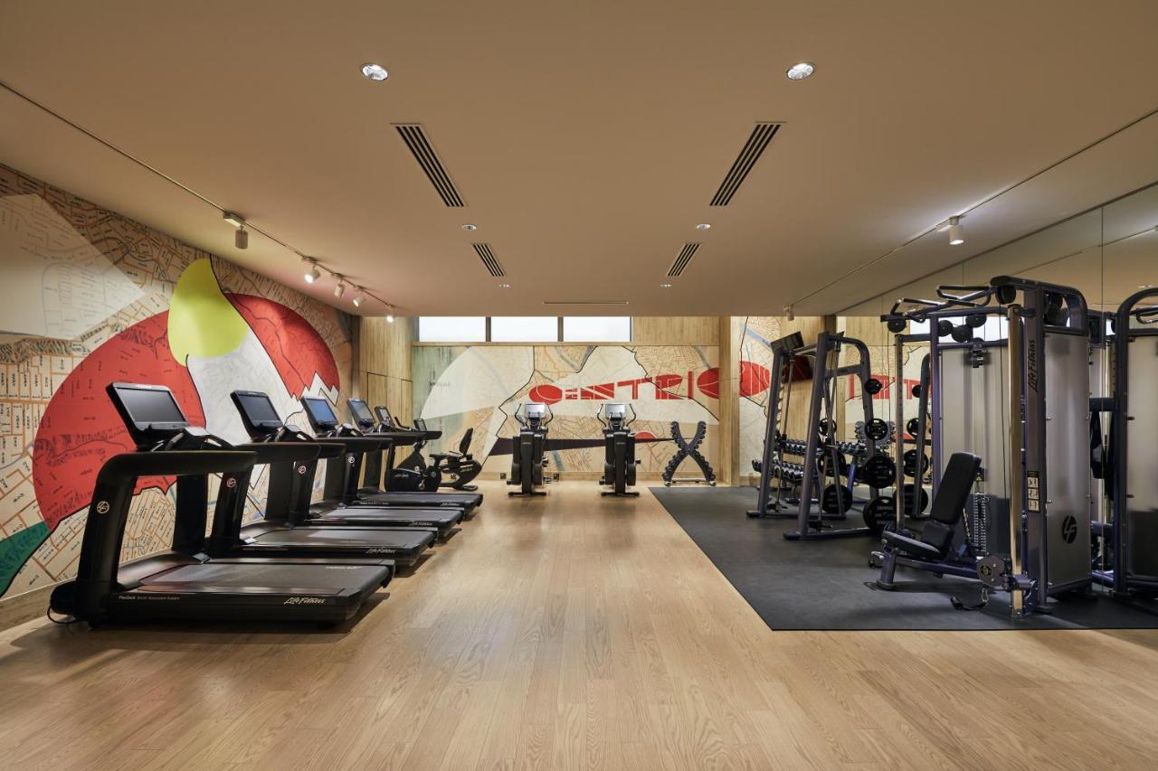 Hyatt Centric Канадзава Екстер'єр фото The gym at the hotel