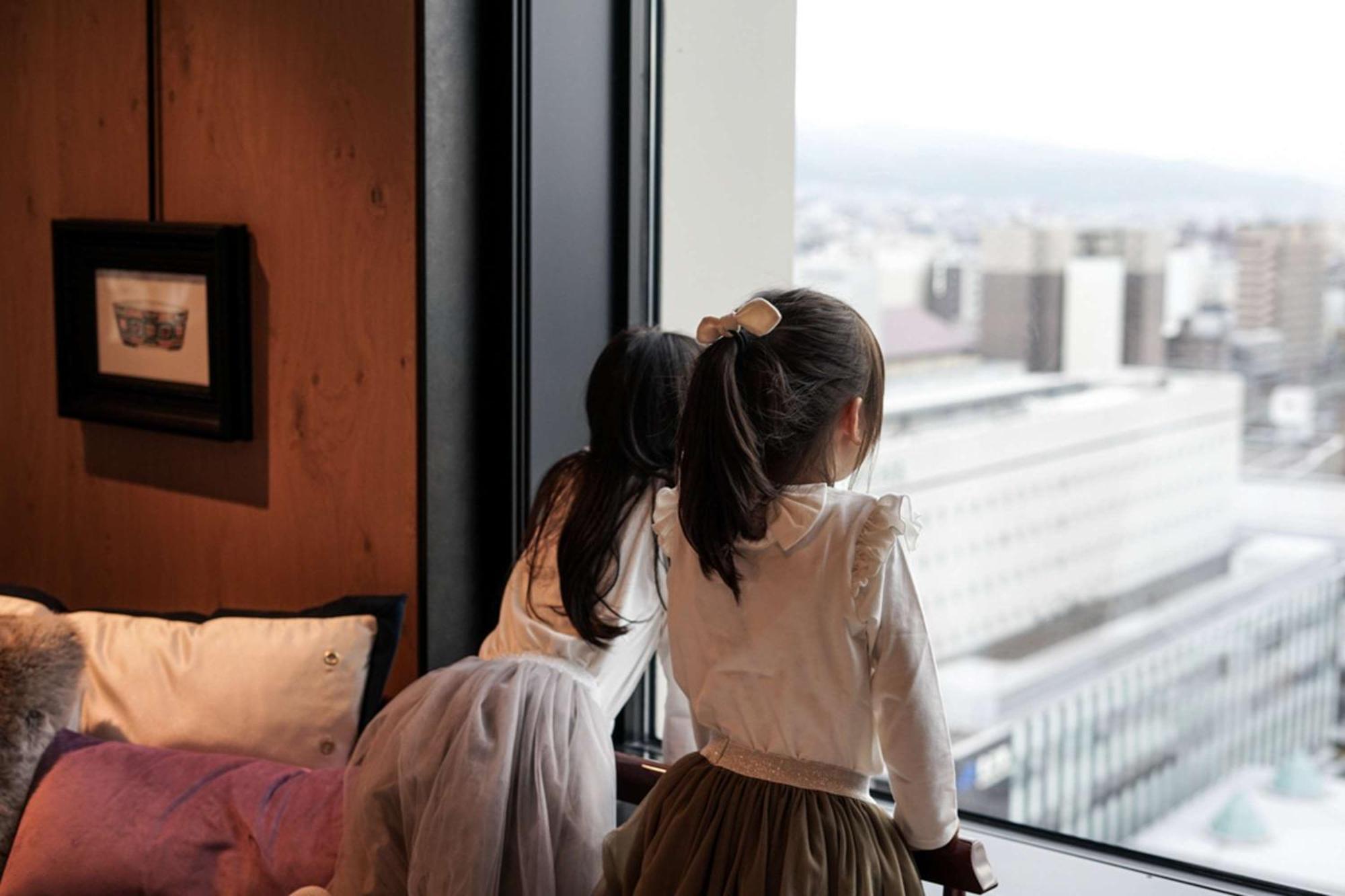 Hyatt Centric Канадзава Екстер'єр фото Two girls in hanbok